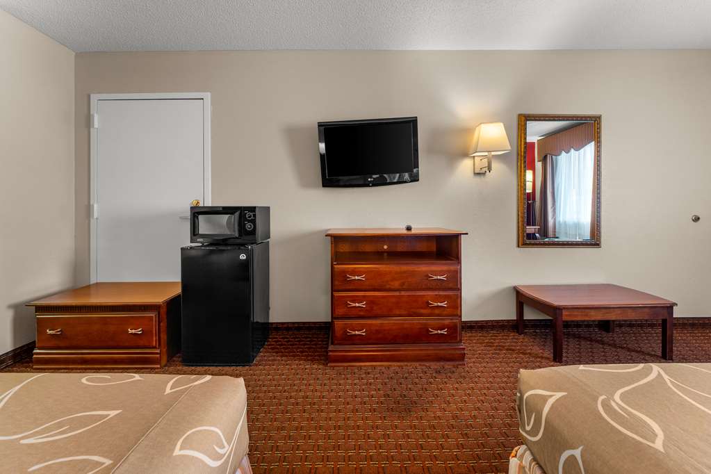 Americas Best Value Inn Montezuma - photo 9