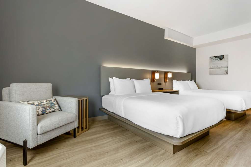 Comfort Inn & Suites Newark Liberty International Airport - photo 31