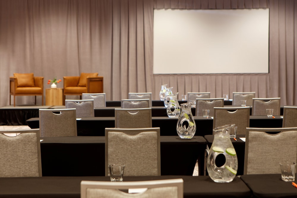 Kimpton Overland Hotel Atlanta Airport by IHG - photo 81