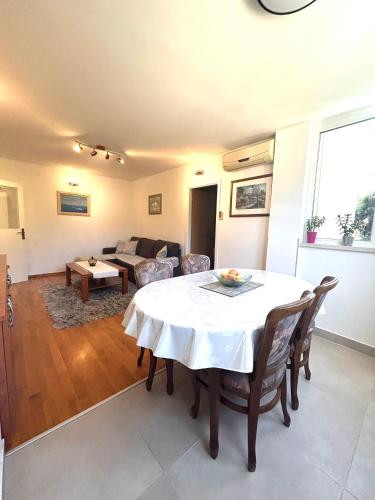 Apartman Fani
