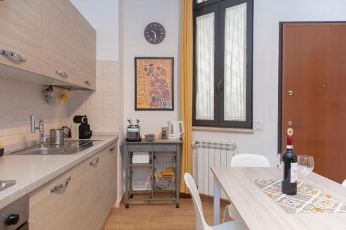 Appartamento Rea Silvia — 4-Star Luxury Hotel in Rome, Italy