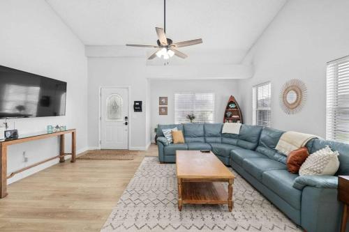 Jax Beach Getaway 5 Minute Walk to the Waves — hotel in Jacksonville Beach