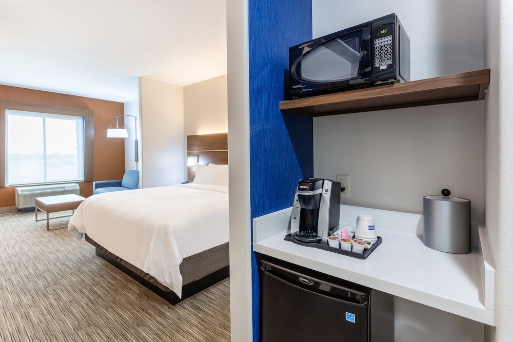 Holiday Inn Express & Suites Kearney by IHG - photo 8