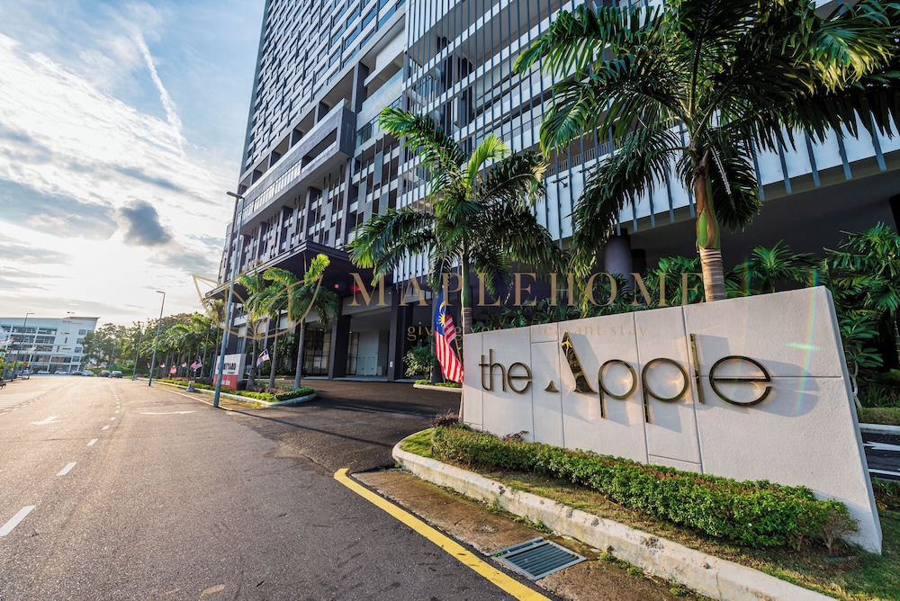 The Apple Premier Suites Melaka in Malacca, Malaysia