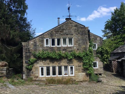 Tyas Cottage — 5-Star Luxury Hotel in Huddersfield, United Kingdom