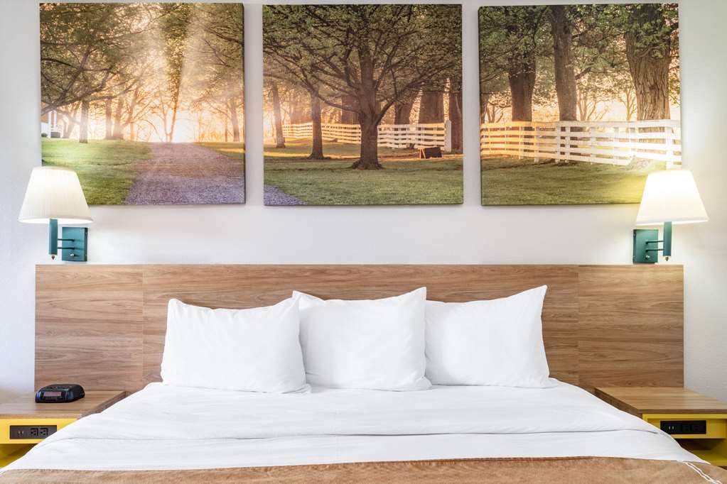 Days Inn by Wyndham Macon I 475 - photo 33