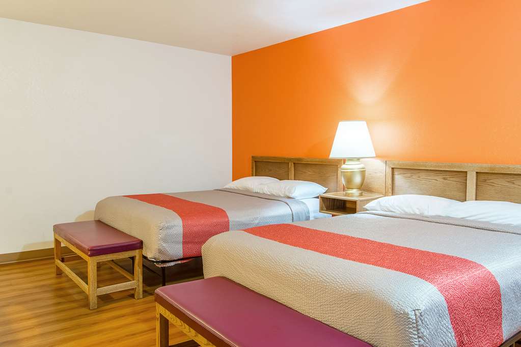 Motel 6 Madras OR - photo 6