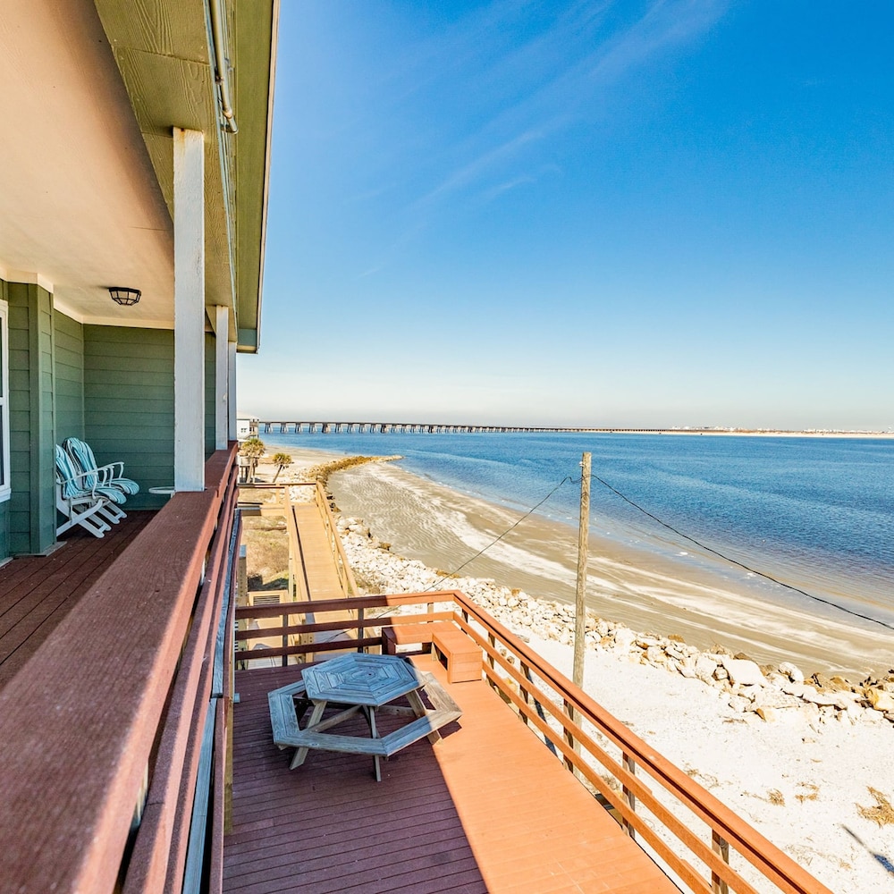 Gulf Adventures and Beachfront Relaxation Awaits - photo 6