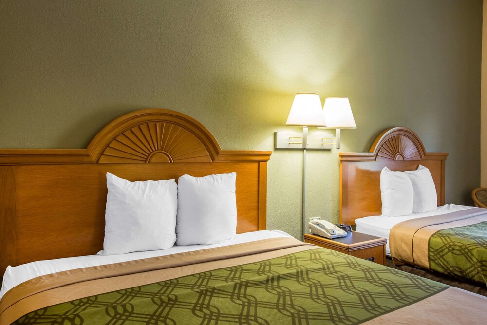 Econo Lodge Valdosta - photo 12