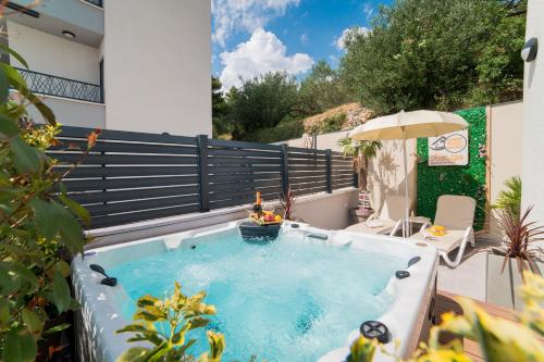 Luxury Apartments Karigo — 4-Star Luxury Hotel in Makarska, Croatia
