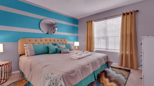 Striking 5br Resort Home Private Pool Spa Disney - photo 5