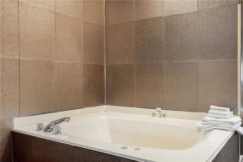 Comfort Inn & Suites North Greenfield - photo 23