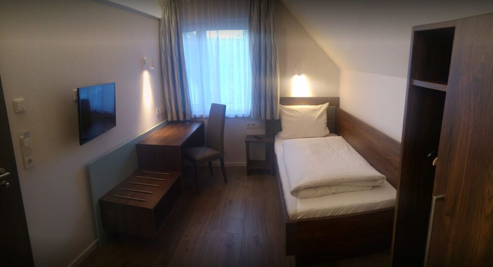 Hotel Gasthof Krone — Greding — photo 3