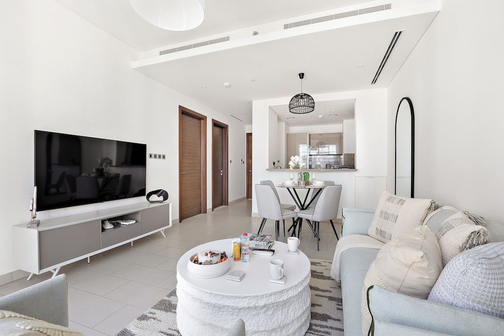 Silkhaus Sobha Hartland Greens — 4-Star Luxury Hotel in Dubai, United Arab Emirates