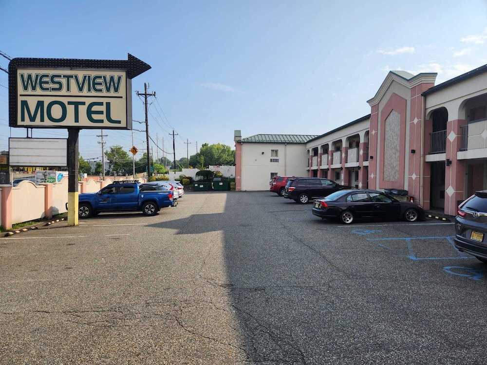 Westview Motel - photo 17