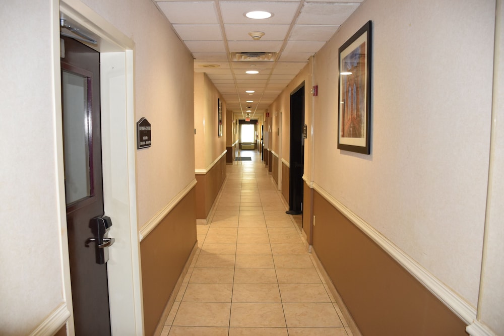 Spark by Hilton Rahway - photo 61