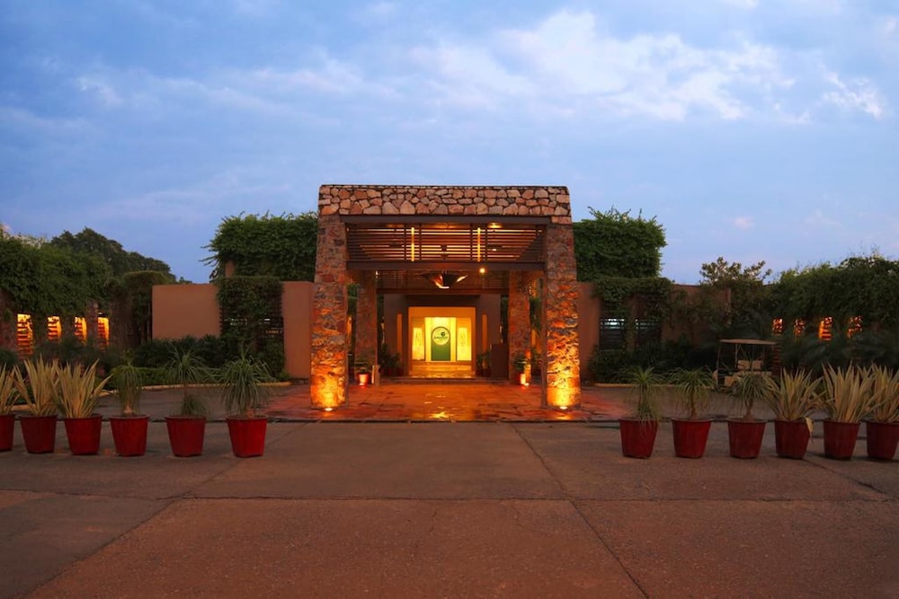 Lemon Tree Hotel Tarudhan Valley — Taoru