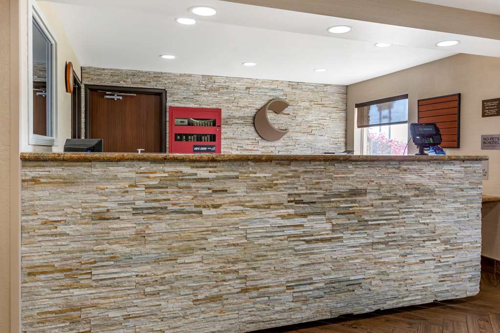 Comfort Inn & Suites Phoenix North Deer Valley - photo 3