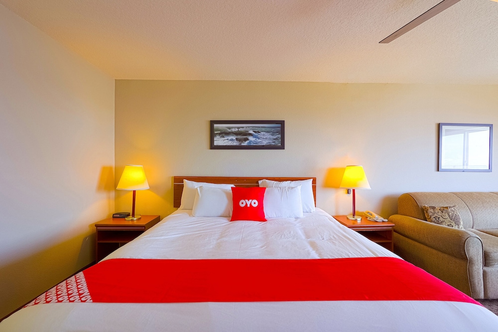 Siletz Bay Beachfront Hotel by OYO Lincoln City - photo 36