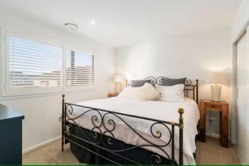 Stylish & Peaceful One Bedroom Apartment Retreat — 4-Star Luxury Hotel in Wanaka, New Zealand