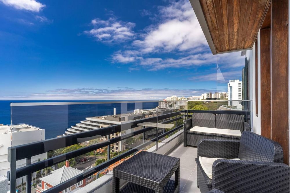 Monumental Apartment — 4-Star Luxury Hotel in Funchal, Portugal