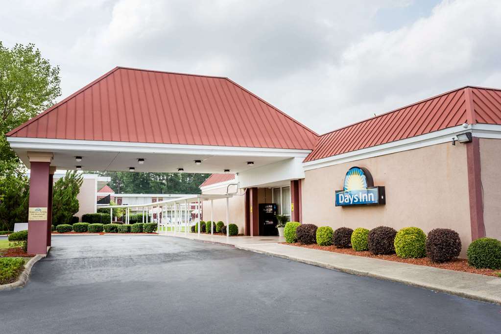 Days Inn by Wyndham Goldsboro - featured photo