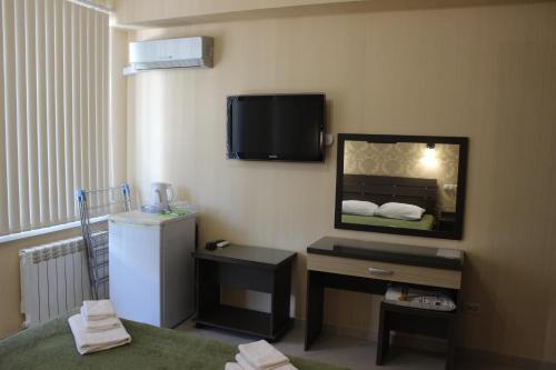 Hotel Hollywood — hotel in Lazarevskoye