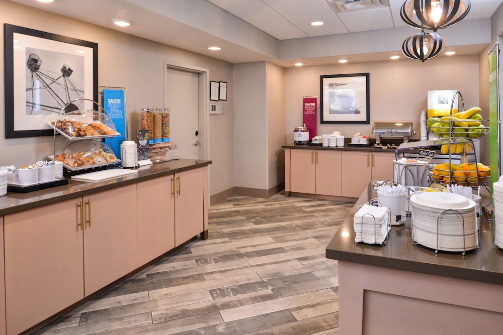 Hampton Inn & Suites Altoona Des Moines - photo 55