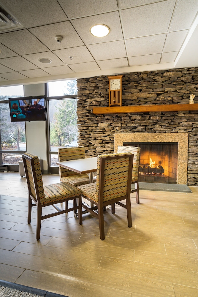 Hampton Inn Clarks Summit - photo 43