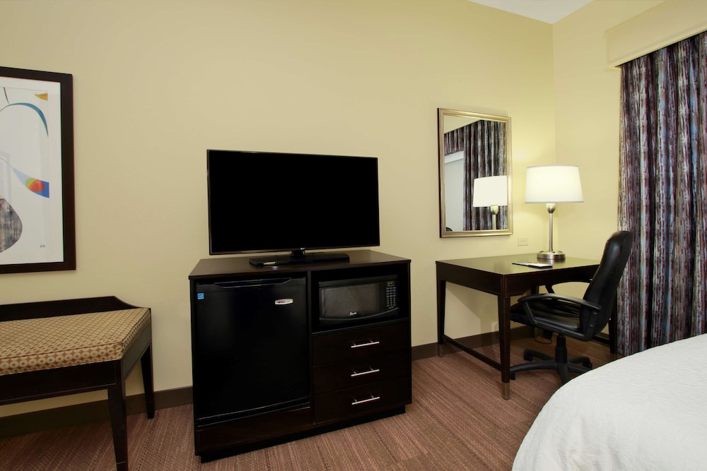 Hampton Inn Winfield - photo 15
