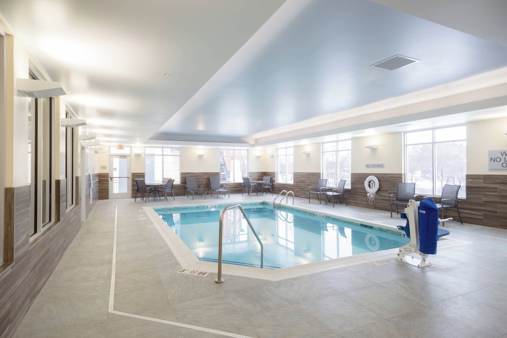 Fairfield Inn and Suites by Marriott Northfield - photo 14