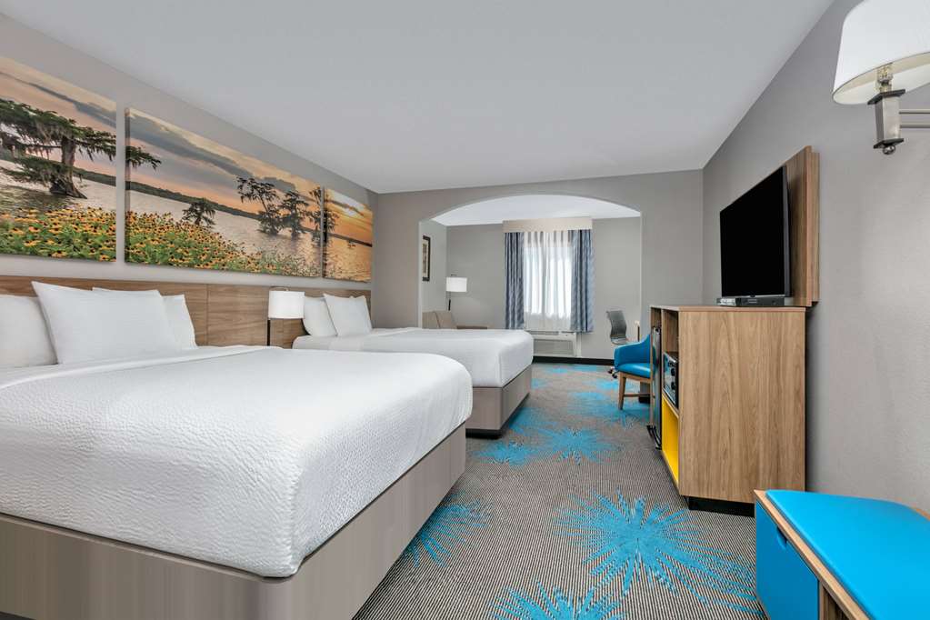 Days Inn & Suites by Wyndham Cabot - photo 12
