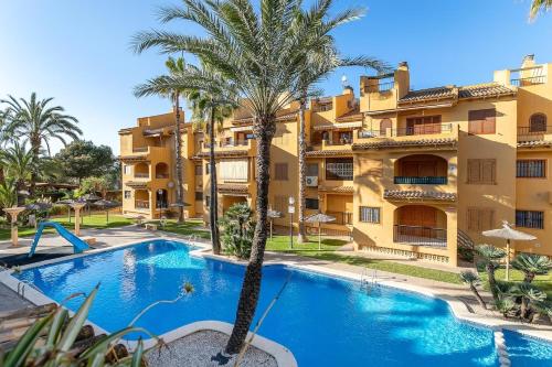Spacious apartment with sea view in La Mata 75 m Pool — 4-Star Luxury Hotel in Las Matas, Spain