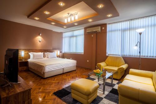 Panorama Top Floor Rooms in Hotel Tundzha in Yambol, Bulgaria