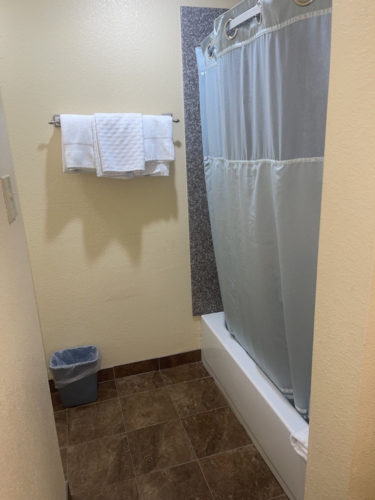Inn At Mexia - photo 30