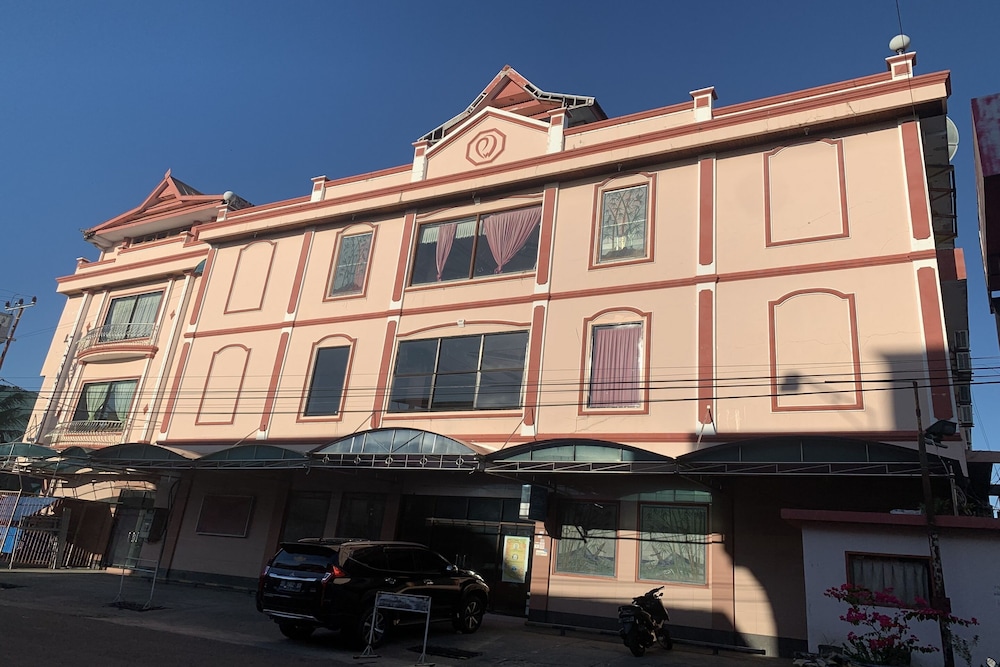 Hotel O Puri Homestay in Parepare, Indonesia