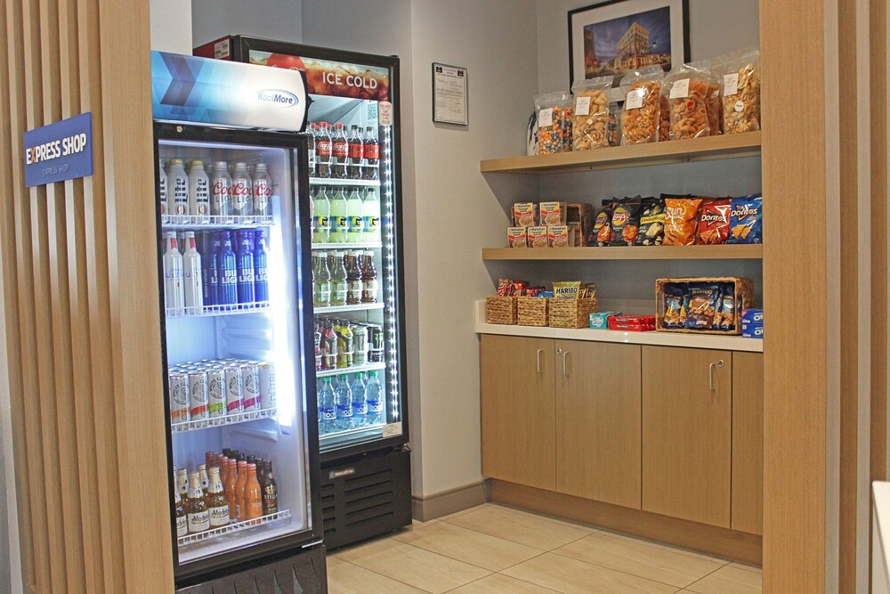 Holiday Inn Express Hattiesburg West Univ Area by IHG - photo 48