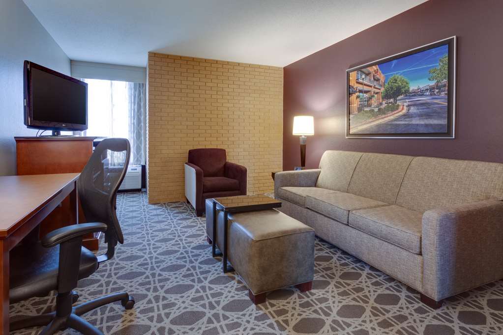 Drury Inn & Suites Kansas City Overland Park - photo 20
