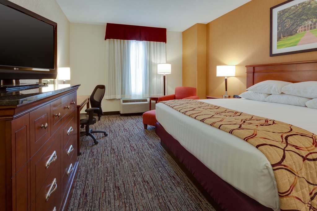 Drury Inn & Suites Baton Rouge - photo 13