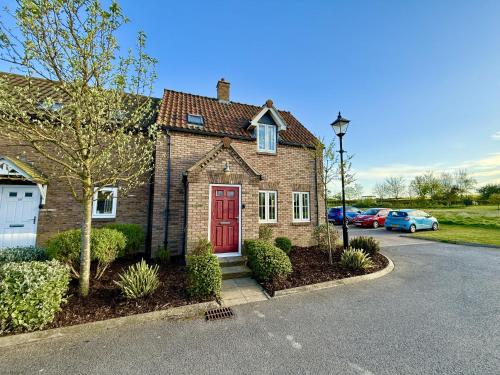 Bay Dream Part of the The Bay Filey Holiday Village with pool gym and direct beach access pub restaurant tennis and meadows walks — 4-Star Luxury Hotel in Filey, United Kingdom