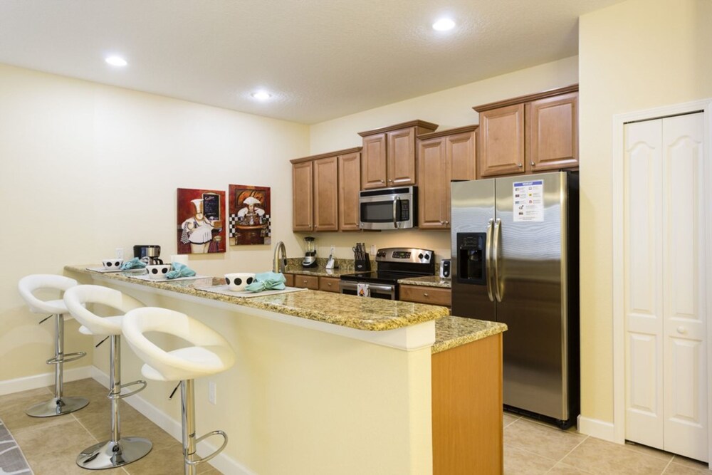 4 Bedrooms 3 Bathrooms Paradise Palms 8969 Bp - photo 7