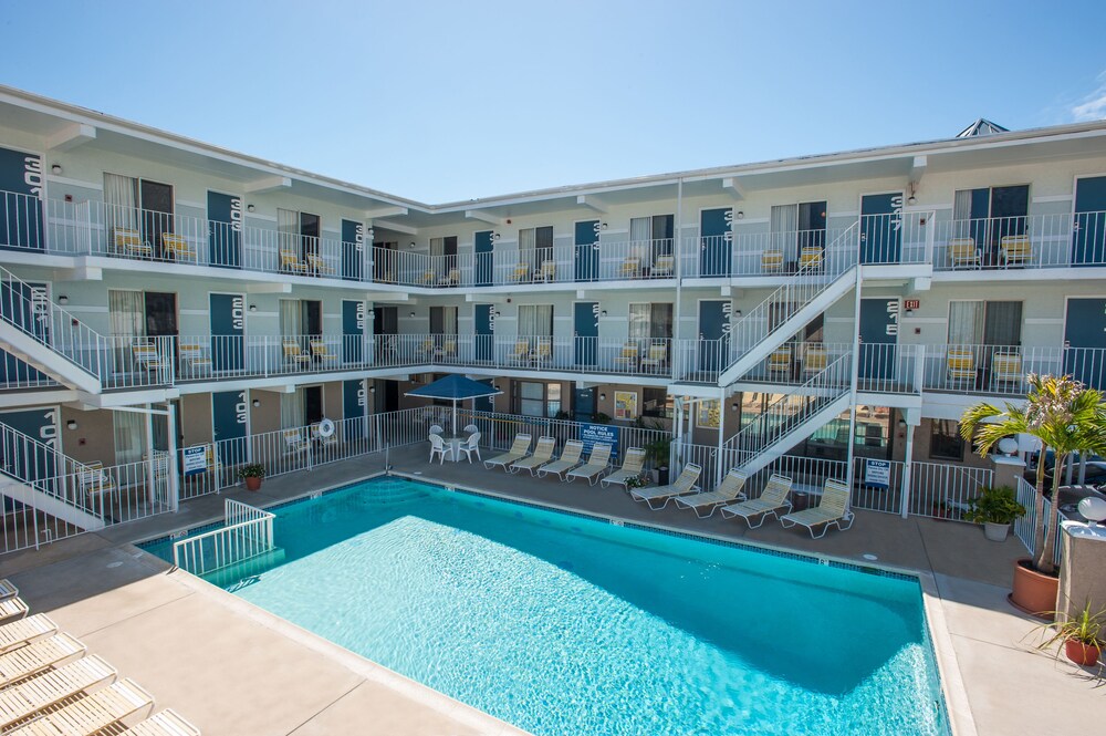 Harbor Light Family Resort - photo 15