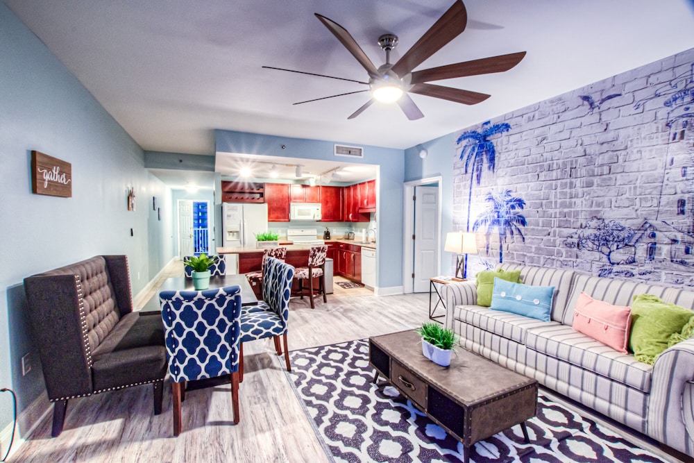 Laketown Wharf Resort by Aneliya's Rentals - photo 612