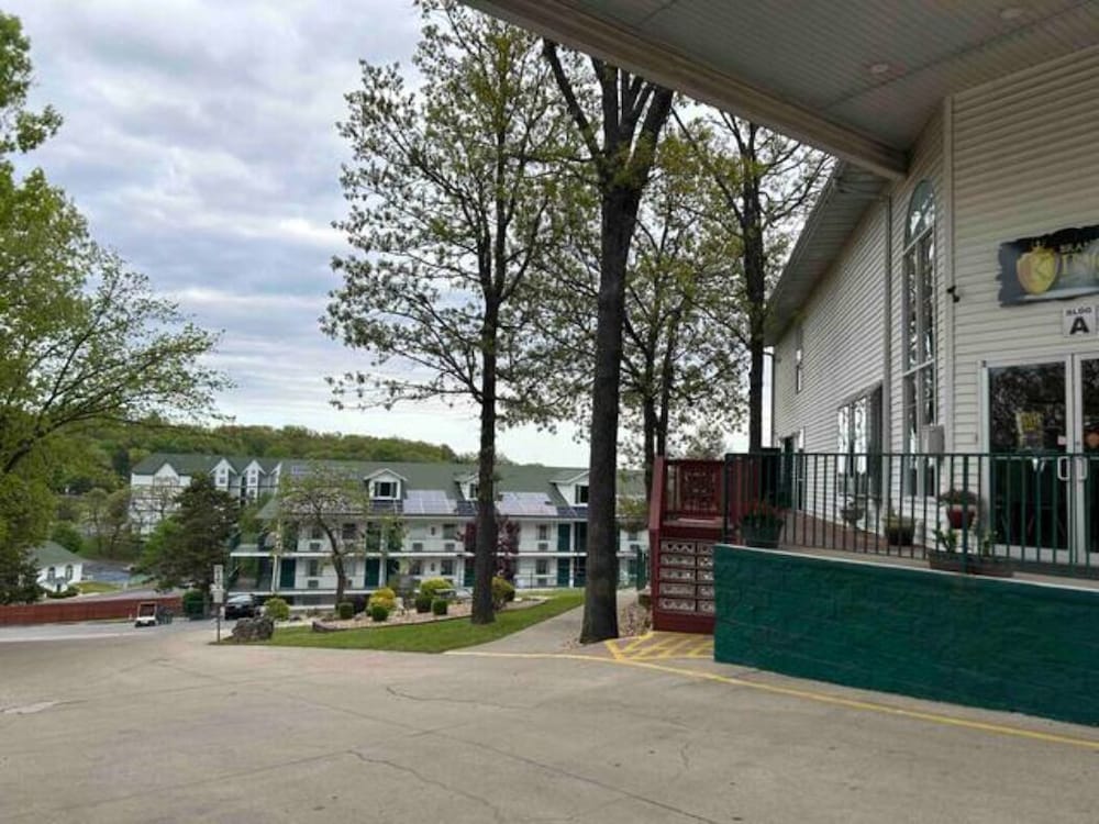 King Resort - photo 16