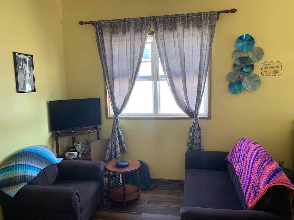 The Lily Pad - last minute hotel in San Pedro