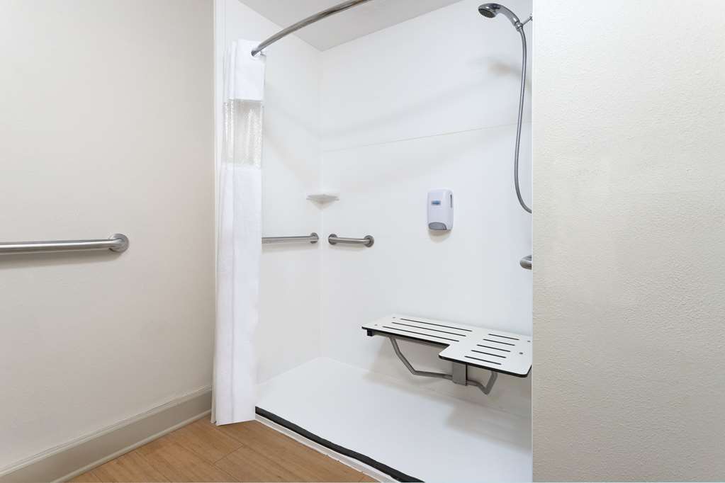 La Quinta Inn & Suites by Wyndham Ocean City - photo 21