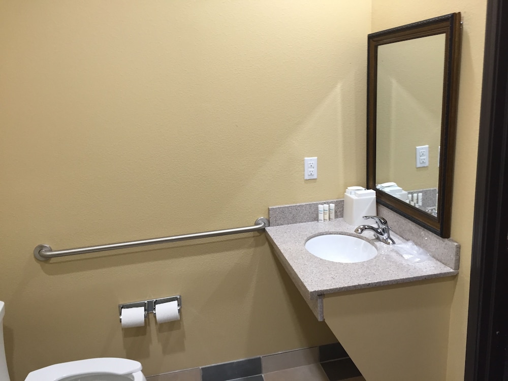 La Bonita Inn & Suites - photo 21