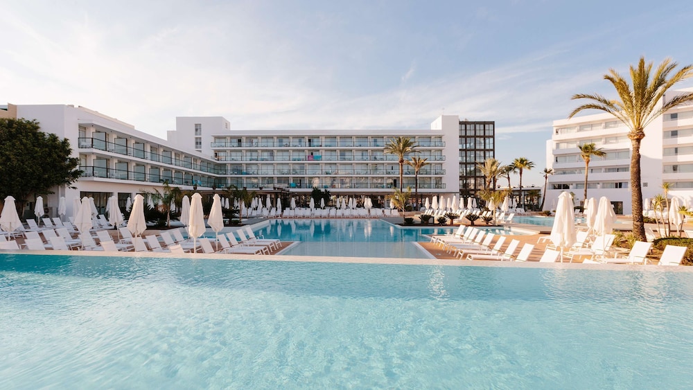 Aluasoul Ibiza Adults Only — Santa Eularia Des Riu