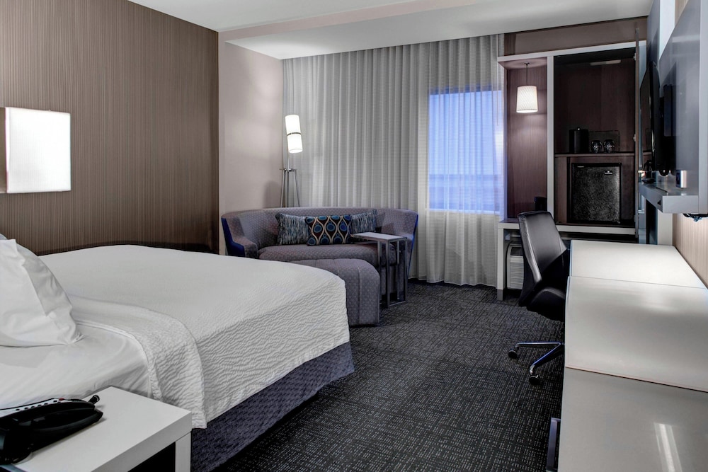 Courtyard by Marriott Carrollton - photo 11