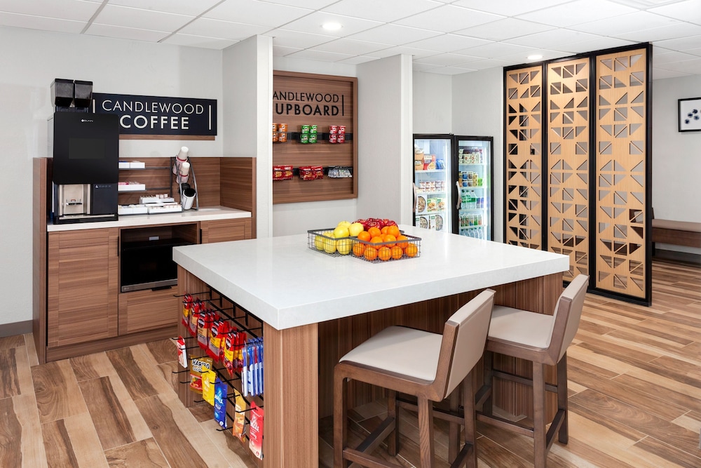 Candlewood Suites Columbus North - photo 37
